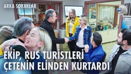 Arka Sokaklar 669. Bölüm | Rus kızların Rıza Baba'ya olan sıcak ilgisi gençleri kıskandırdı!