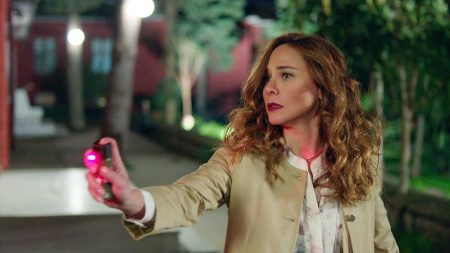 Poyraz'dan Ayşegül'e eşek şakası