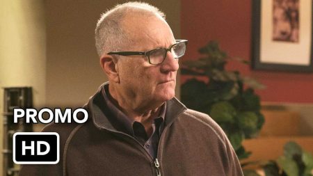 Modern Family 7. sezon 19. bölüm fragmanı