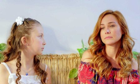 Ayşegül: Sen benim kızım mısın?