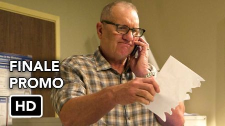Modern Family 7. sezon 22. bölüm fragmanı