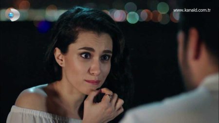 Gökçe ile Demir'den İlk Öpücük!