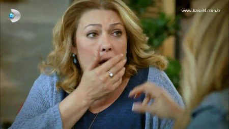 Yonca Evcimik aşkından mutfağa girdi!