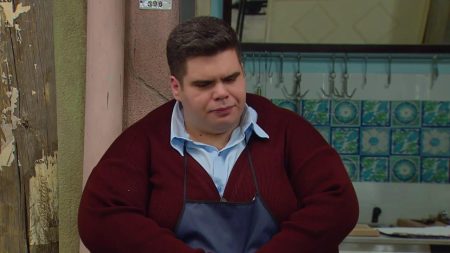 Sinan " Yedik Butik Ama Güzel Yaşadık Be"