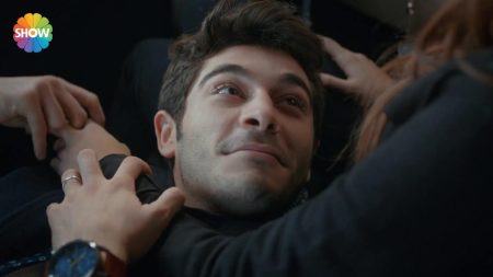 Kucağına yatınca geçti