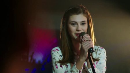 Zeynep'ten Yalnızlık Senfonisi Şarkısı