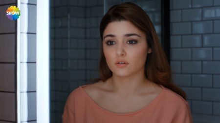 Hayat hamile olduğunu öğrendi!