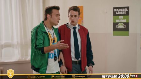 Işıl ışıl bakıyor o renkli gözlerin