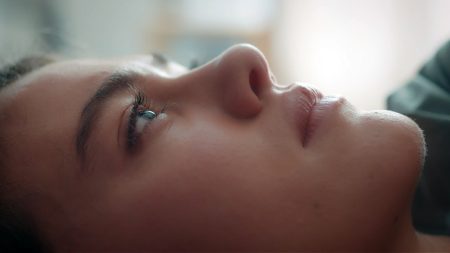 Tutsak Tanıtım Fragmanı