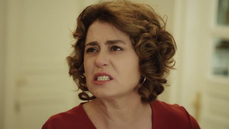 Fazilet Hanım ve Kızları 42. Bölüm Ön İzleme