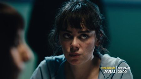 Avlu 3. Bölüm 1. Fragmanı