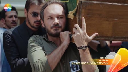 Keşke Hiç Büyümeseydik 2. Fragman