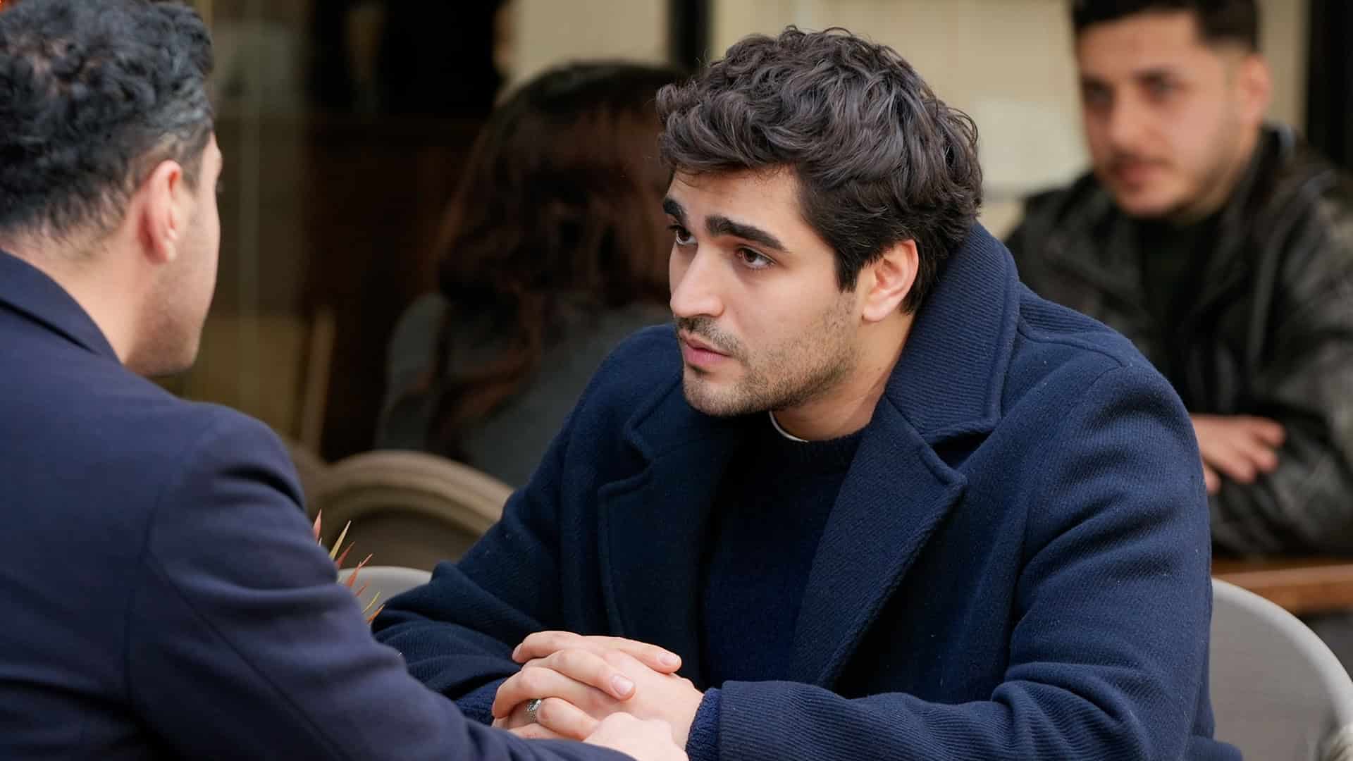 Yalı Çapkını 93. Bölümde Halis Ağa tüm mal varlığını Ferit'e devretti!  Suna, Ayşen'i merdivenlerden itti! - Diziler.com