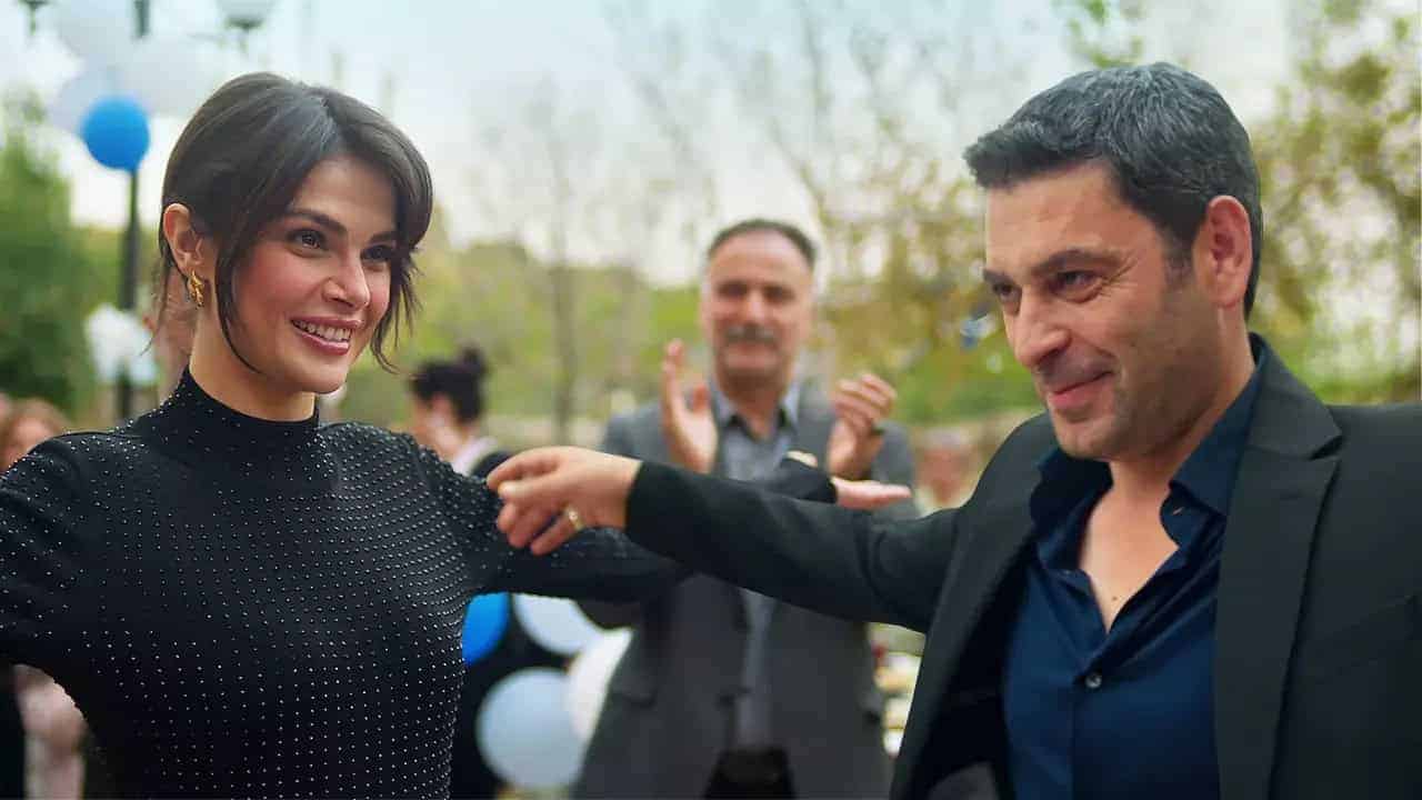Uzak Şehir’in bu akşamki bölümünde, Cihan ve Alya cephesinde romantizm dolu anlar yaşanacak!