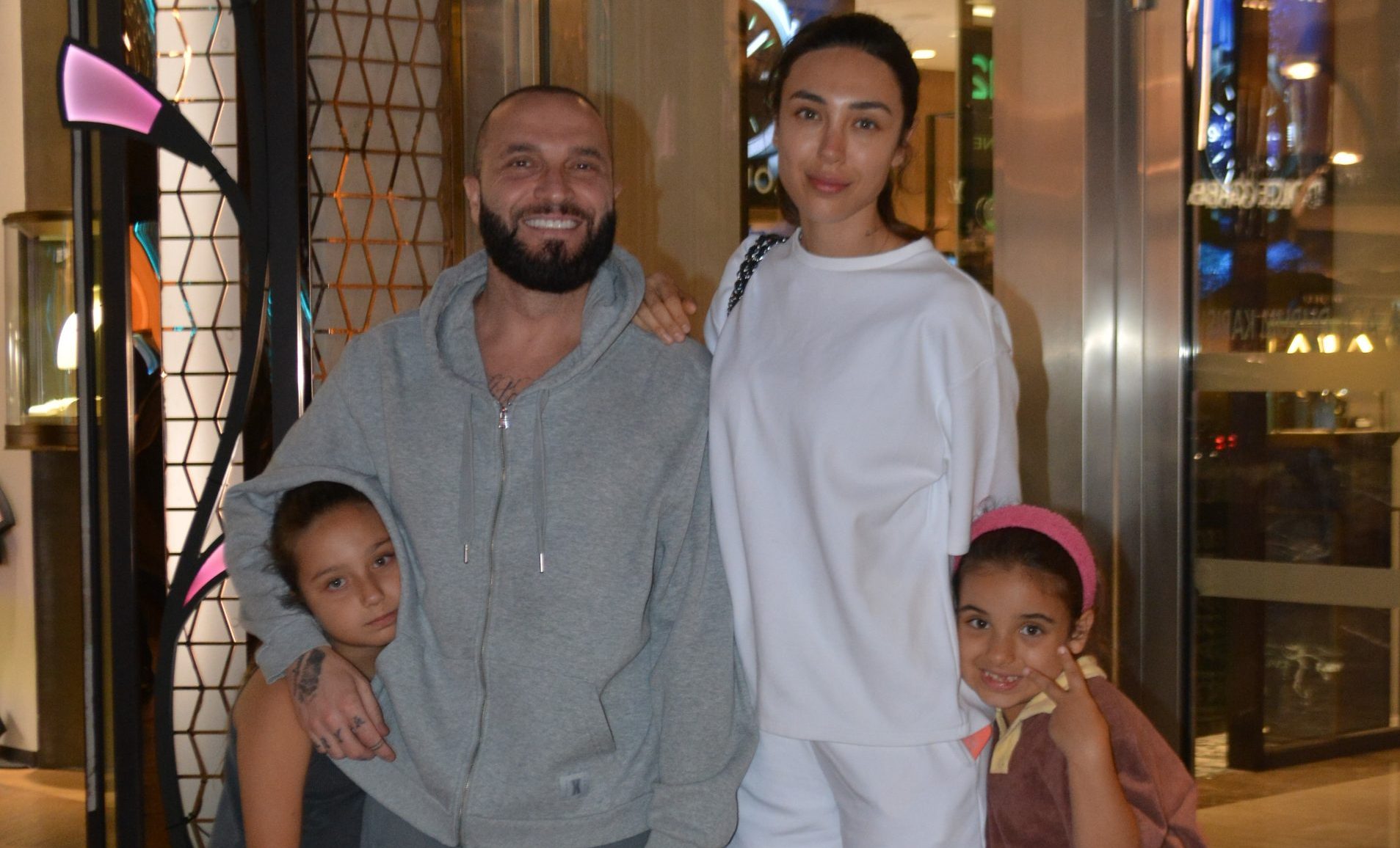 Berkay Şahin’in ailece sinema keyfi!