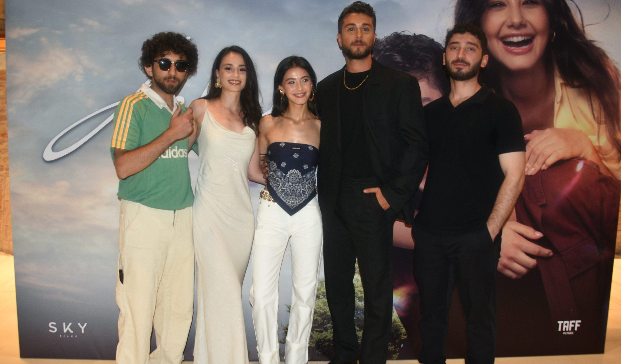 ‘Aşkın Yüzü’ filminin genç oyuncuları özel gösterimde buluştu!