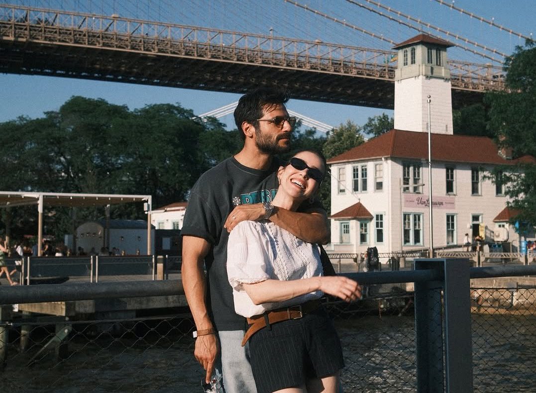 Özge Gürel ile eşi Serkan Çayoğlu evliliklerinin 3. yılını kutladı!