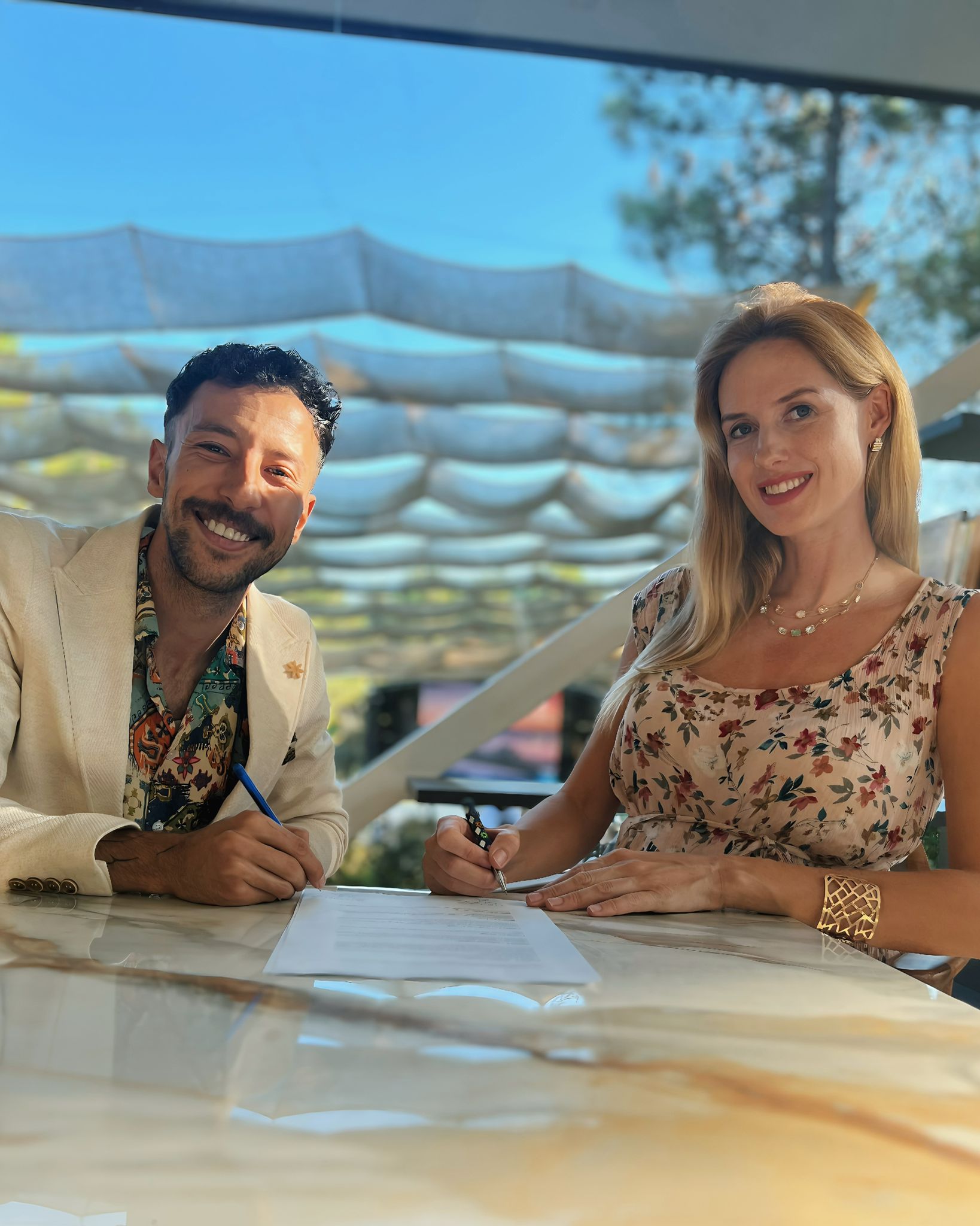 Burak Sarımola ve Wilma Elles “Yüksek Aşk” Dizisinde Bir Araya Geliyor