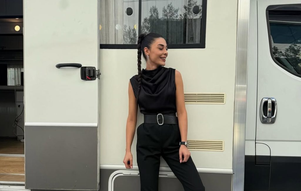 Eşref Rüya’nın Seda’sı Büşra Cebe: “Her an güvende hissettiğim şahane bir kalabalık!”