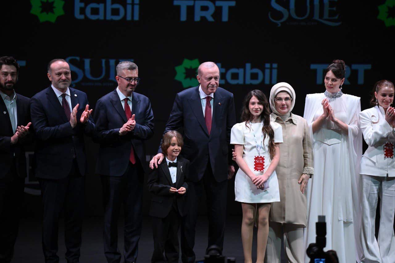 tabiinin Yeni Orijinal Dizisi Sule Senin Hikayen Gorkemli Bir Galayla Izleyiciyle Bulustu4