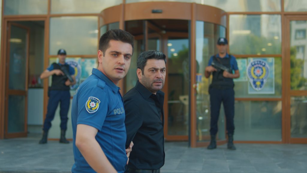 Uzak Şehir, bu akşam yayınlanacak yeni bölümüyle izleyiciyi yine ekran başına kilitleyecek!