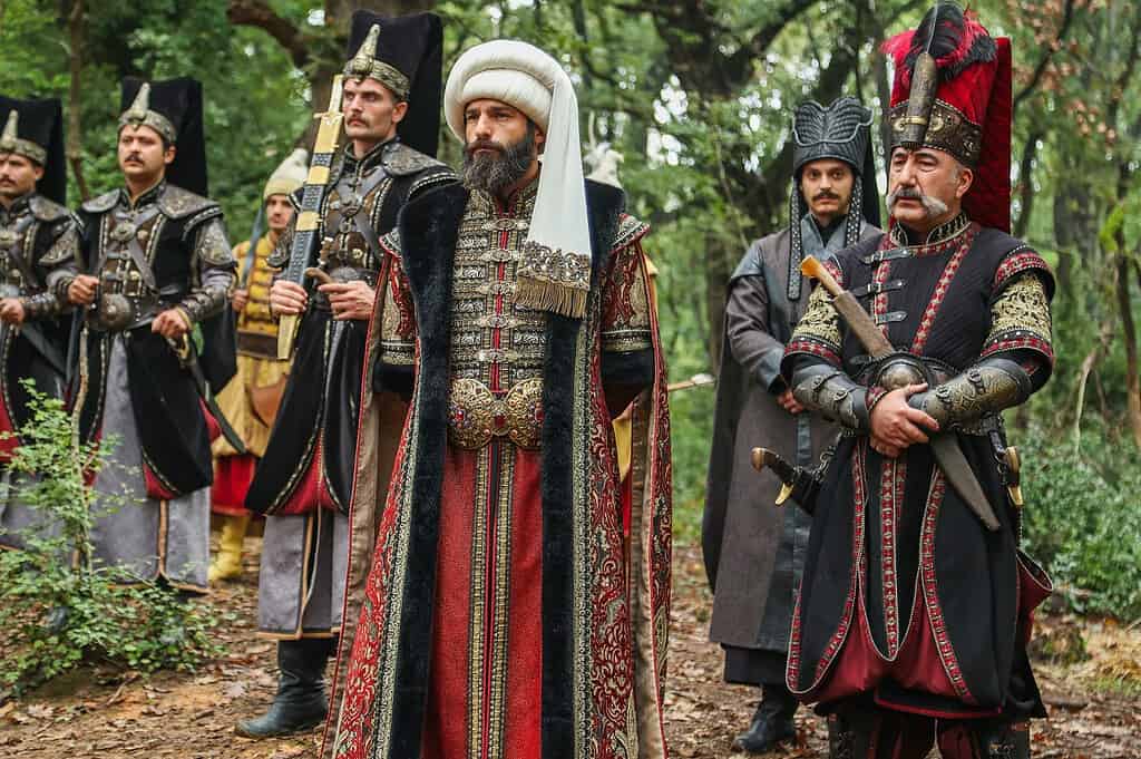 Mehmed: Fetihler Sultanı 89. Bölümde Rum Mehmed Paşa, Karamanoğlu İshak’ı kaçırdı! Karamanoğlu İshak’ın sonu Şehzade Mustafa’nın elinden oldu!