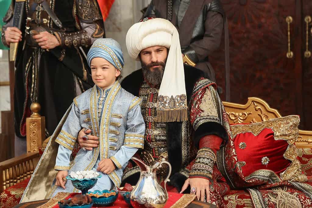 Mehmed: Fetihler Sultanı 90. Bölümde Mirza Uğurlu babasına gerçekleri anlattı! Fitneci Zeno’nun sonu geldi!