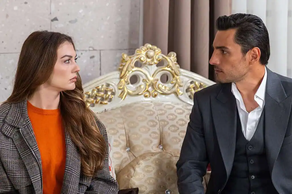 Anne Yarısı 5. Bölümde Nazlı, Asım’ı avlamak isterken avlandı! Meryem ve Altın, Zeynep’in canına kast ettiler!