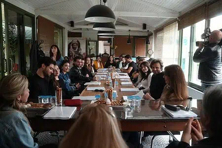 Show TV ekranlarında yeni bir günlük dizi başlıyor: Menekşe!